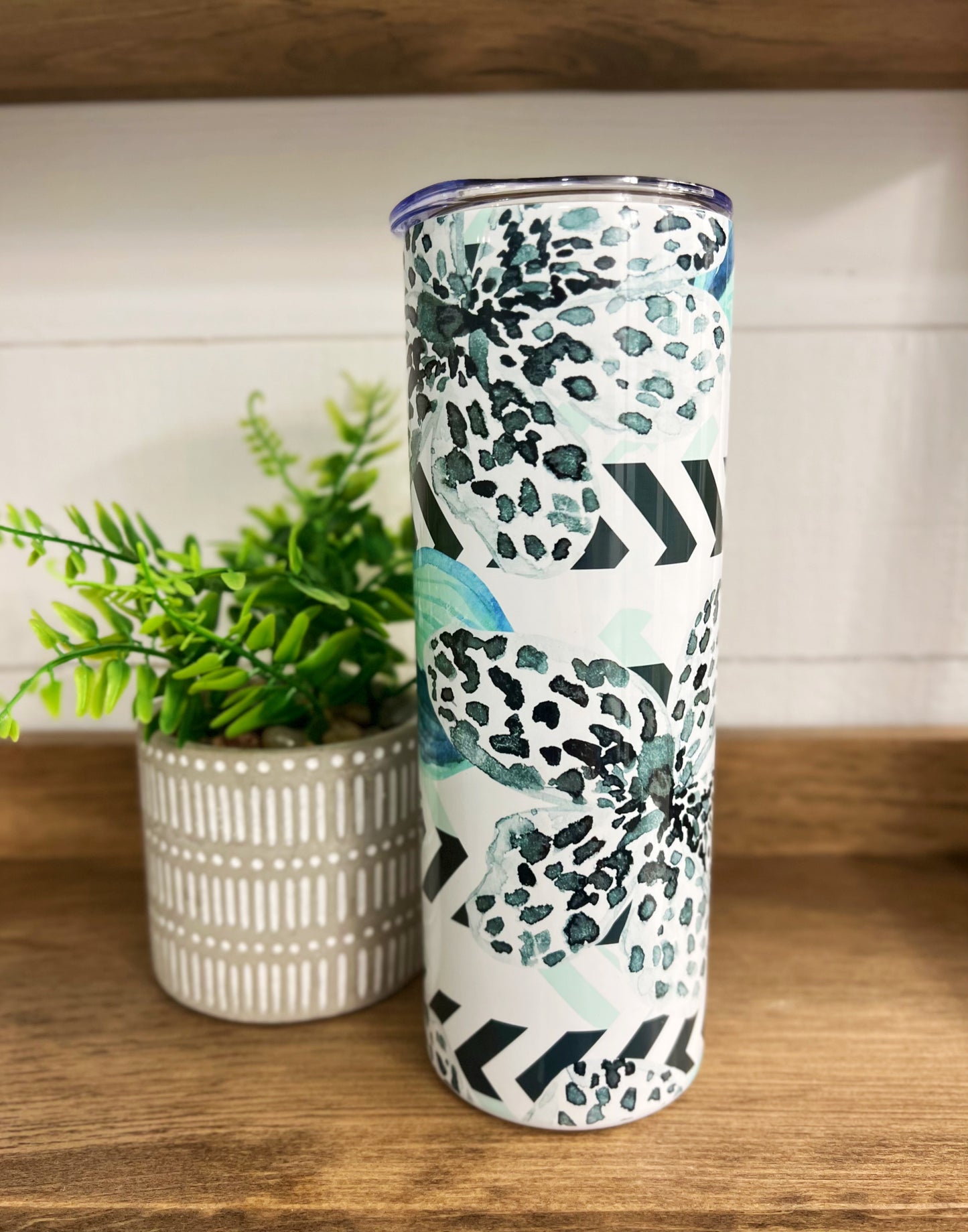 Turquoise Spotted Lily 20 oz Skinny Tumbler